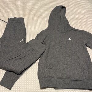 Boys Jordan Gray Matching Set med